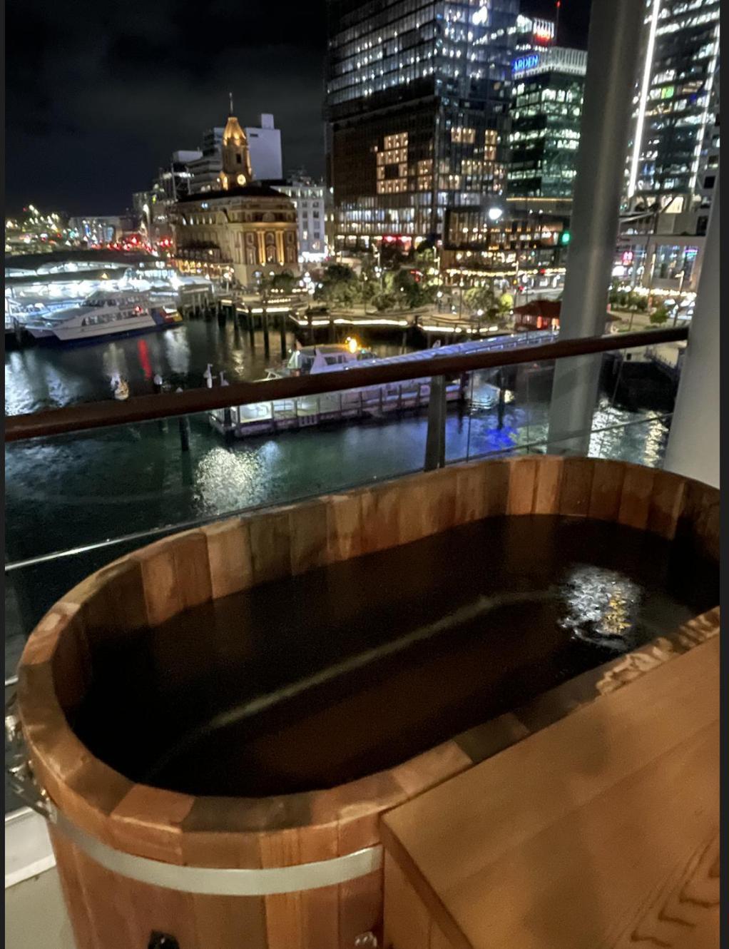 Luxury Apartment - Parking - Hot Tub - Stunning Views Auckland Luaran gambar